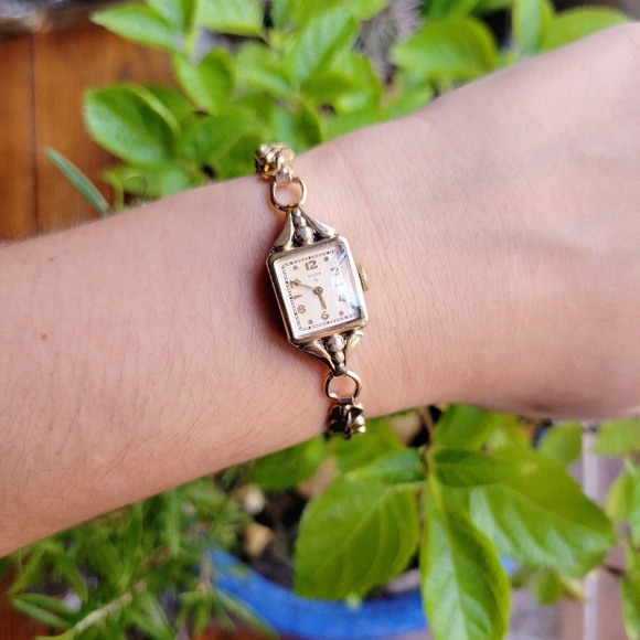 Vintage 10K RGP Elgin Art Deco Style Classic Womens Womans Gold Square Watch - Picture 4 of 11